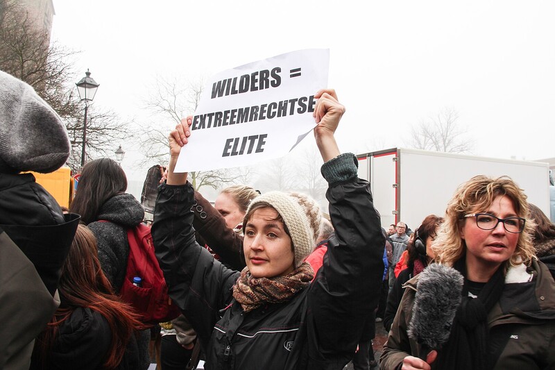 Tegenstanders van Geert Wilders in Spijkenisse, Nederland