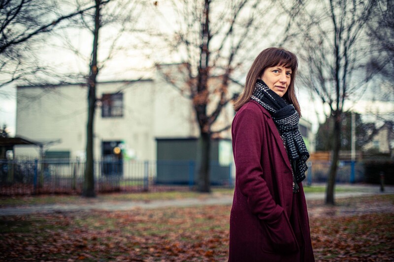 Scholencoach Pam Verwilghen begeleidt de scholen die het project Samen naar een mantelzorgvriendelijke school volgen.