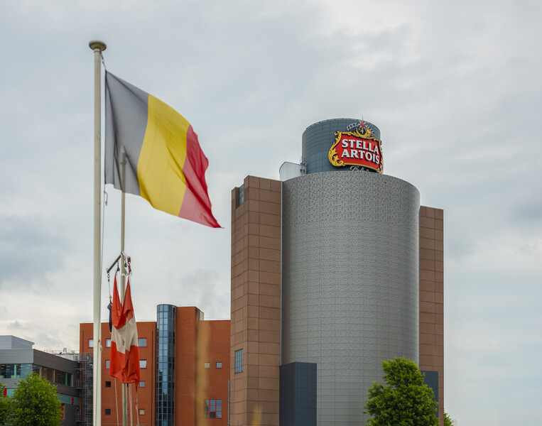 AB Inbev kocht in 2023 voor het eerst eigen aandelen in voor een bedrag van ongeveer 350 miljoen euro. © ID/Johannes Vande Voorde