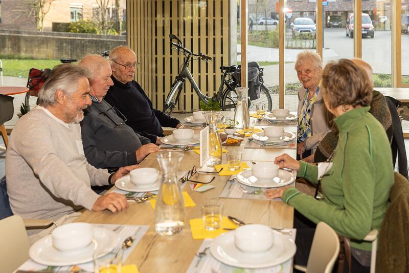 20250403 Merelbeke België: Sociaal restaurant "Zet u bij" de Merelaar.