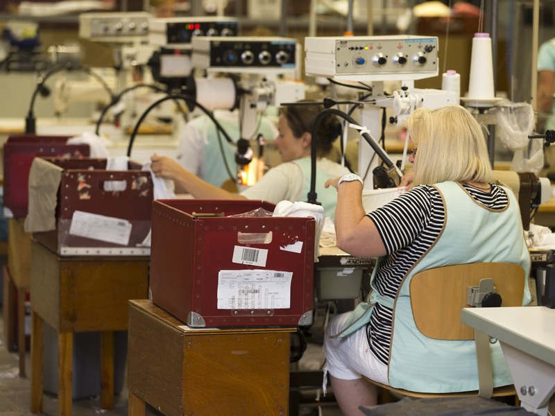 Een naaiatelier in Schellebelle