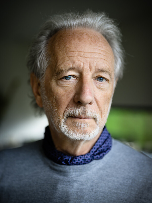 Close-up portret Stefaan Hertmans