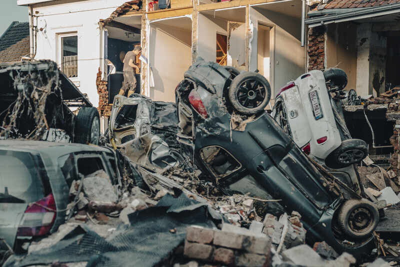 Ravage na overstroming in de Vesdervallei