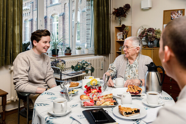 jeanne devos anuna de wever van der heyden 10