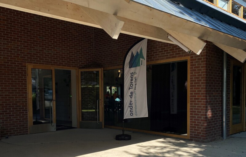 Stad Tielt opent tweede mobiel dienstencentrum 'Onder de Torens' in Kanegem // © Jasminka Poppe