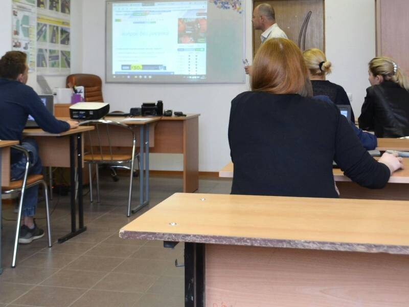 Volwassenen volgen les